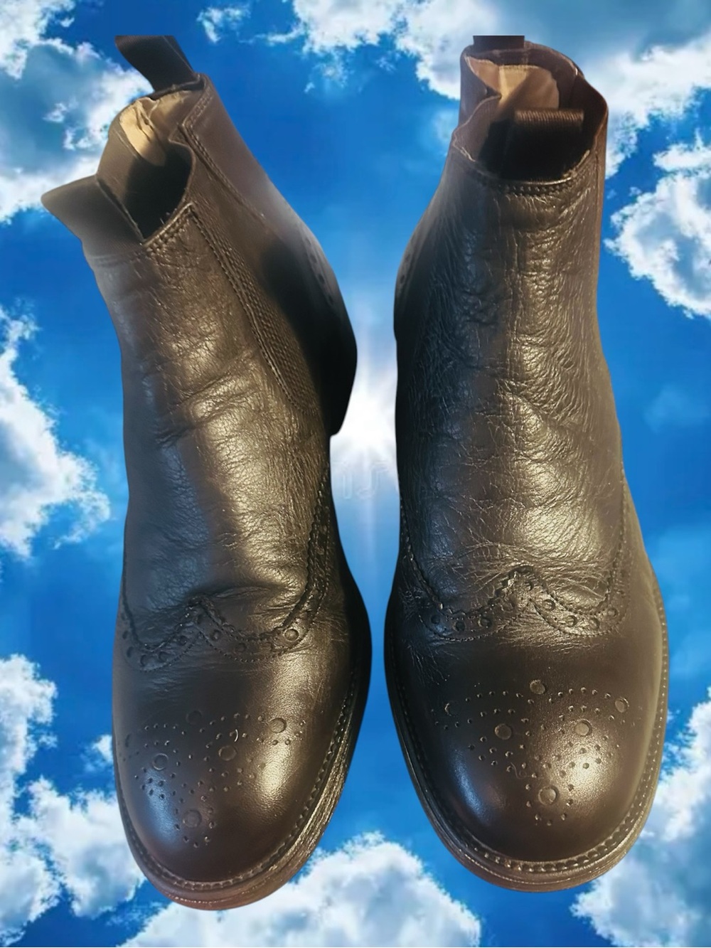 GEOX ITALIAN SIZE44(11)  brown leather wingtip Jaylon Chelsea boots. BOOT IS EUC